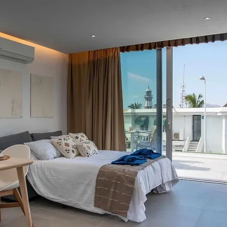 A Mar Octopus * Puerto del Carmen