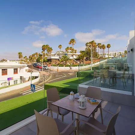 A Mar Octopus * Puerto del Carmen